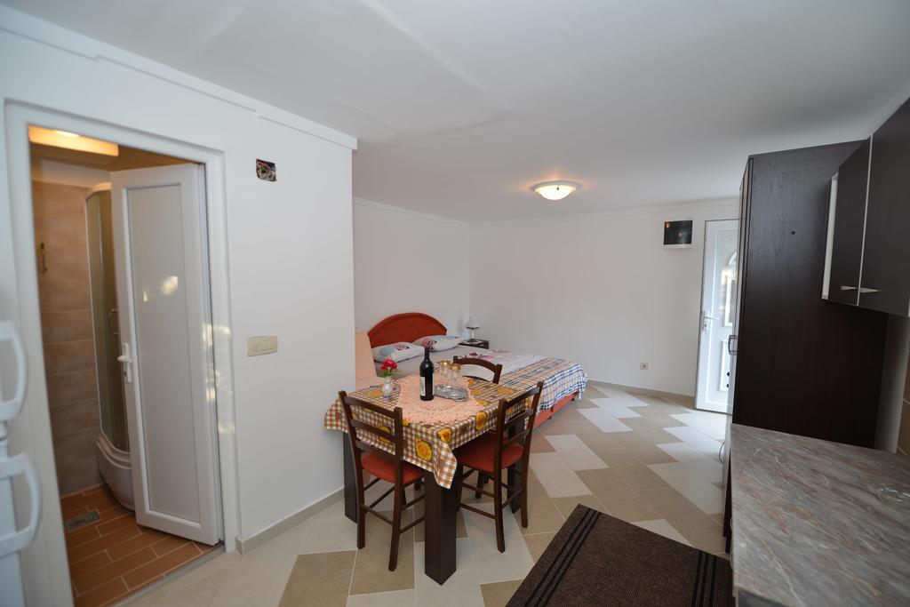 Apartments Simonovic Tivat Eksteriør billede